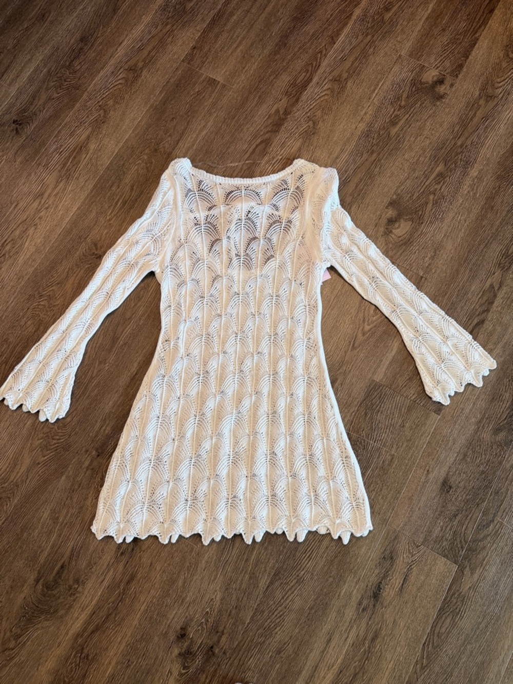 Wild Fable, white Crochet Knit Bell Sleeve Tunic beach cover up. size Medium